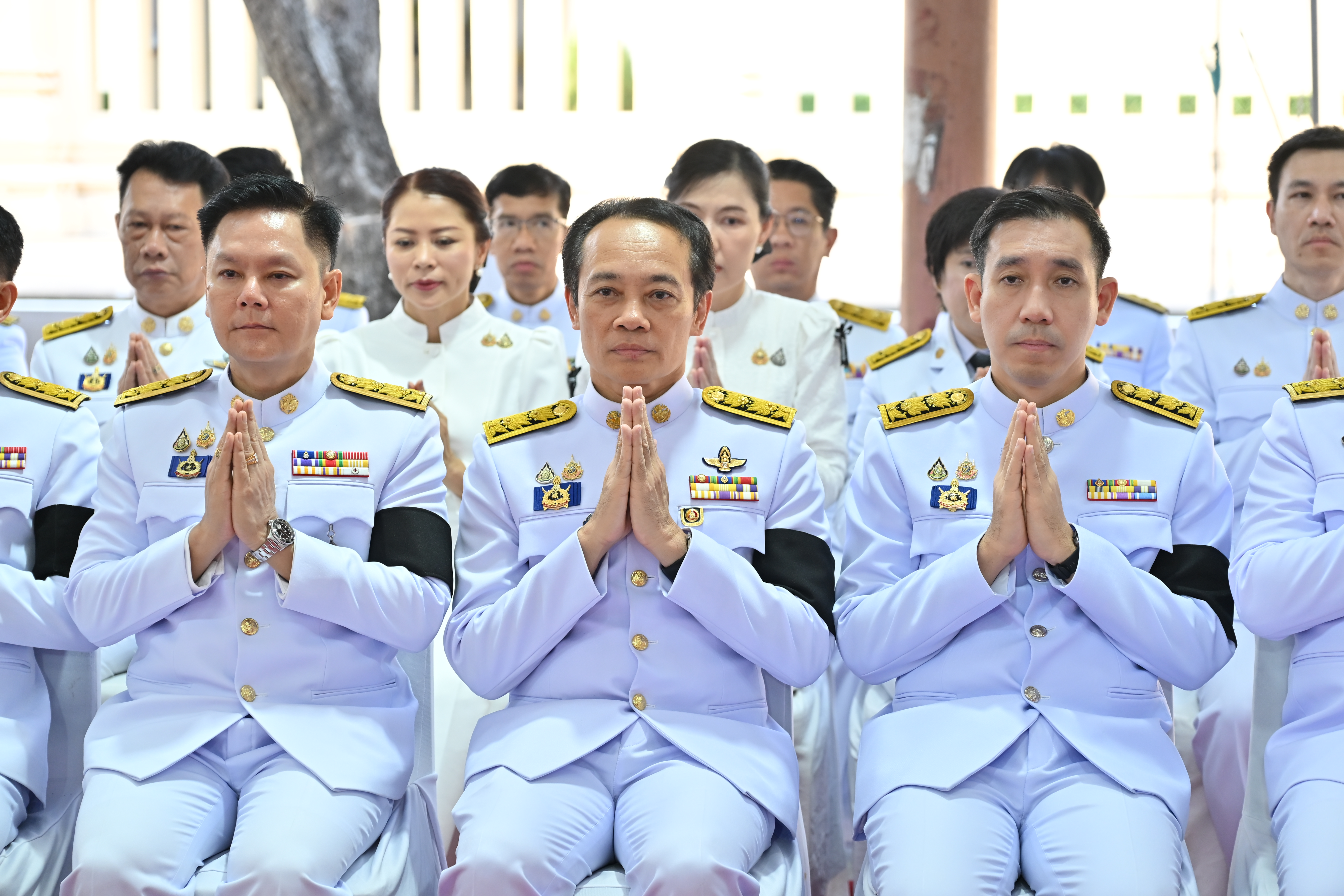 title - ส.ป.ก. นครปฐม เข้าร่วมพิธีสวดพระพุทธมนต์  และพิธีทำบุญตักบาตรถวายพระราชกุศล เนื่องในโอกาสการประกาศยกย่องพระเกียรติคุณ พระราชกรณียกิจ ในวาระครบ 100 ปี สมเด็จพระนางเจ้ารำไพพรรณี พระบรมราชินี ในรัชกาลที่ 7 